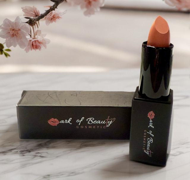 Lipstick (Salmon Pink)